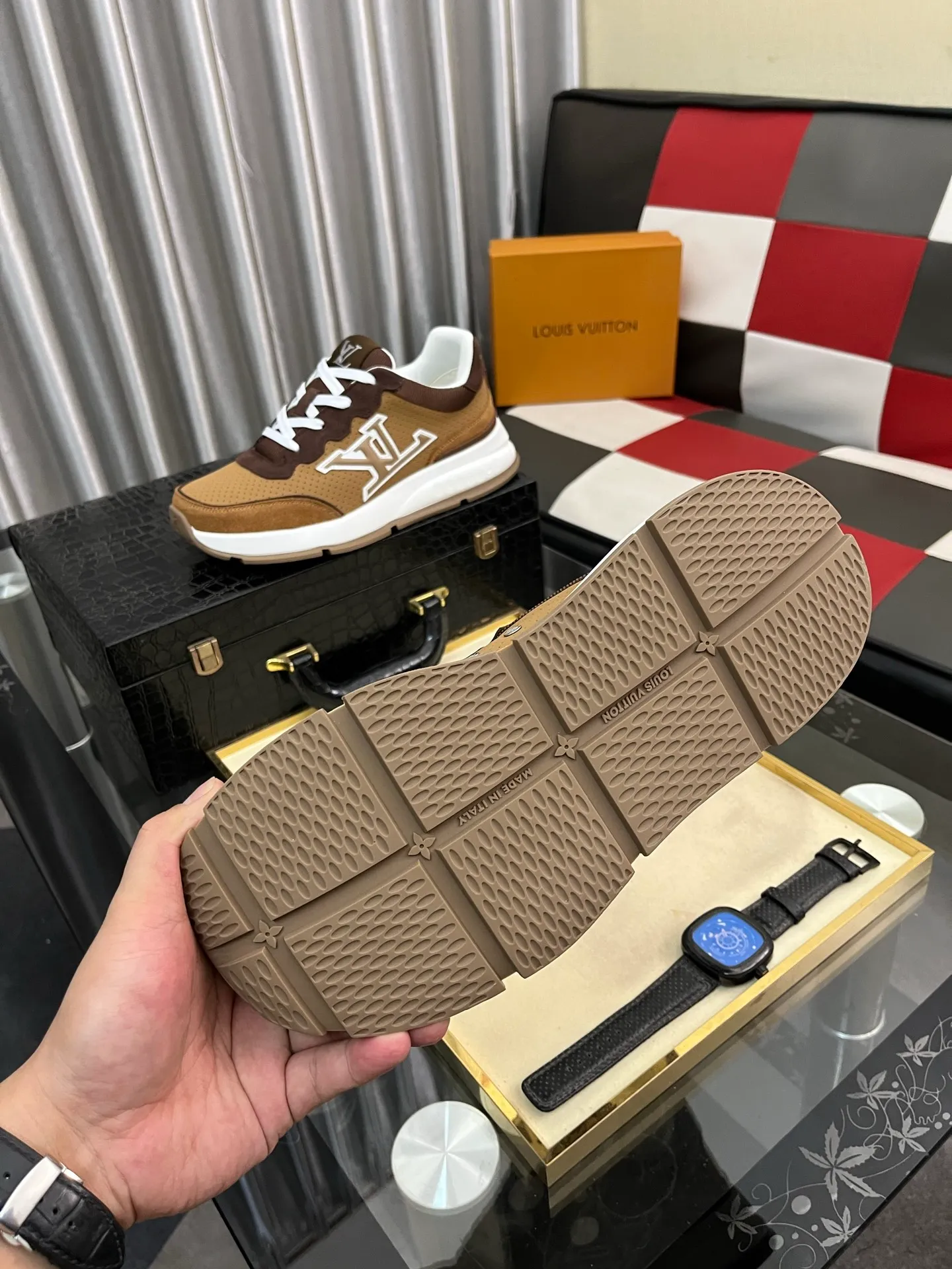 Men's Men's Shoes 💰: 438⌚️⌚️LV Louis Vuitton. The latest fashionable casual shoes are popular in physical stores. New spring and summer comfortable imported custom original cowhide, unique jacquard fabric element design. With sheepskin lining, Lv original bottom, [sun][sun] high-end packaging and high quality💪Details determine the quality, you can enter and leave the counter at will, welcome to compare🇮🇹Number of sizes 38-442️⃣colors available